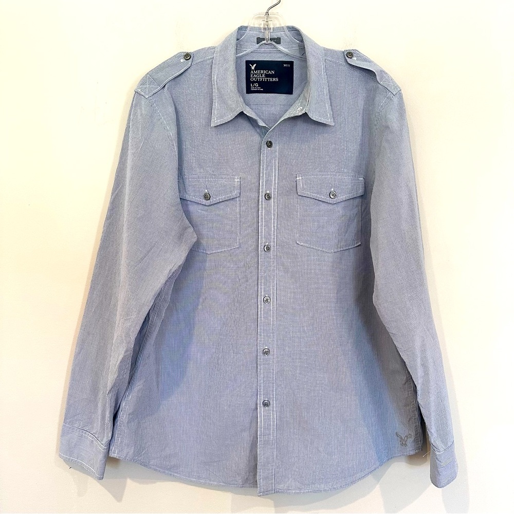 American Eagle Shoulder Straps 100% Cotton Shirt Men's Large Light Blue Pockets - Picture 3 of 6